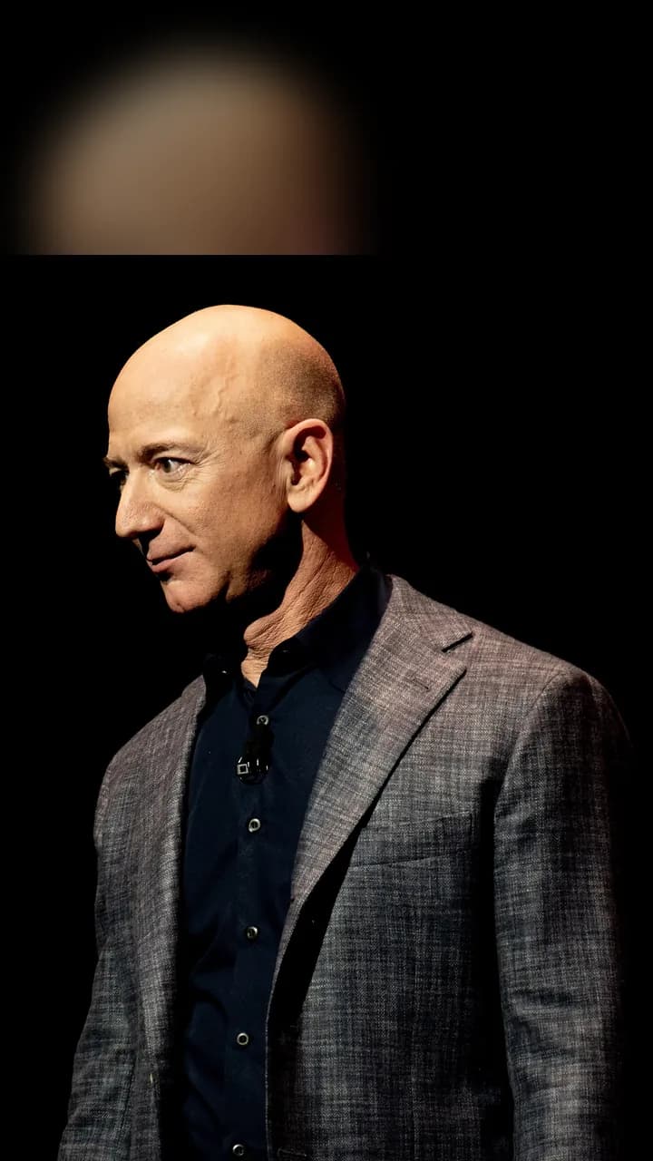 Ảnh bìa: Jeff Bezos: Blue Origin sẽ lên sàn, nhưng là “vài năm nữa”